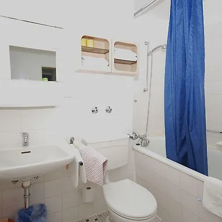 Ferienwohnung Zeno Am Schroffen 1